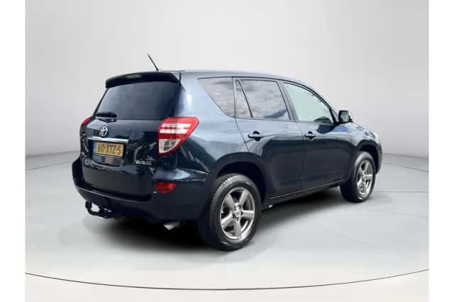 Toyota RAV4 (2012) thumbnail 5