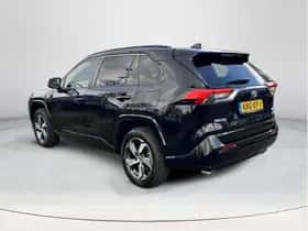 Toyota RAV4 (2021) thumbnail 3