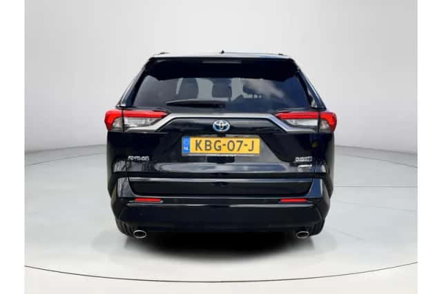 Toyota RAV4 (2021) thumbnail 4