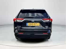 Toyota RAV4 (2021) thumbnail 4