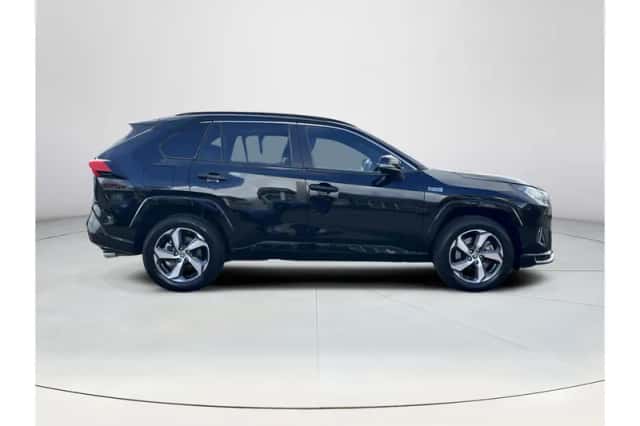 Toyota RAV4 (2021) thumbnail 6