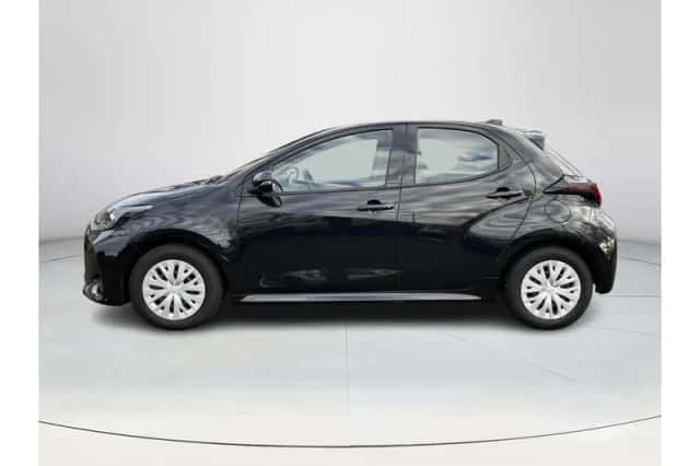 Toyota Yaris (2023) thumbnail 2