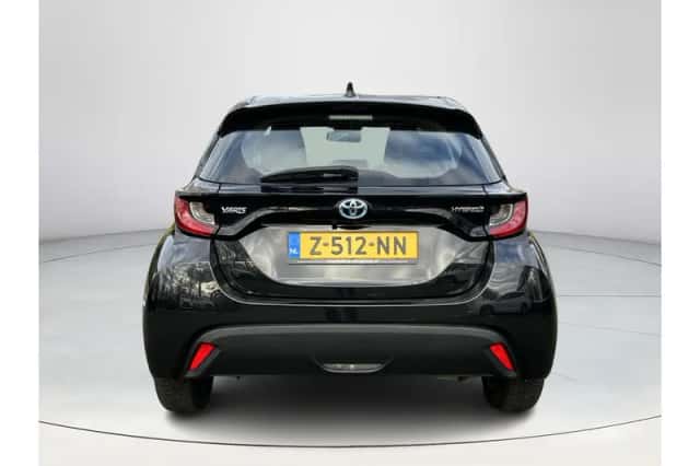 Toyota Yaris (2023) thumbnail 4