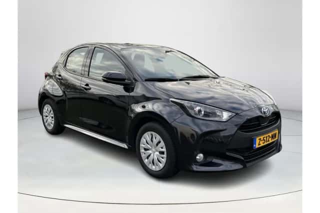 Toyota Yaris (2023) thumbnail 5