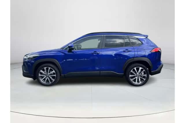 Toyota Corolla Cross (2024) thumbnail 2