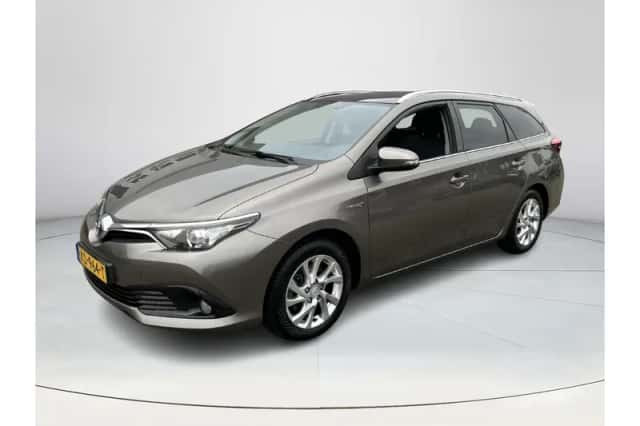 Toyota Auris (2016) thumbnail 1