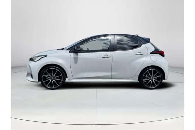 Toyota Yaris (2023) thumbnail 2