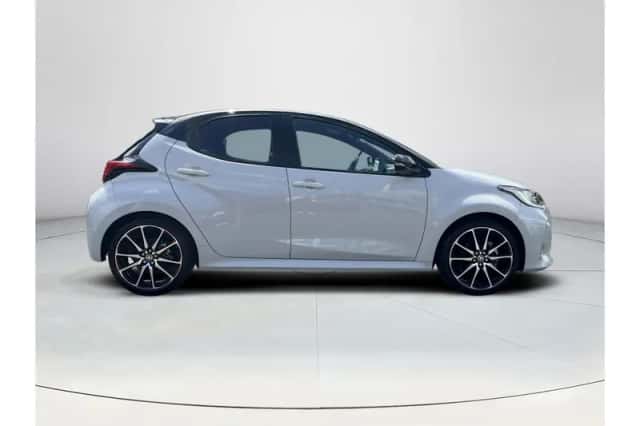 Toyota Yaris (2023) thumbnail 6