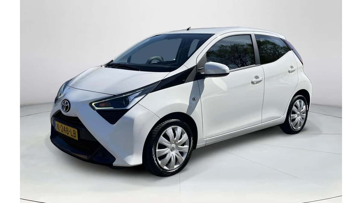 Toyota Aygo (2021) — foto 1