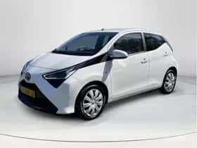 Toyota Aygo (2021) thumbnail 1