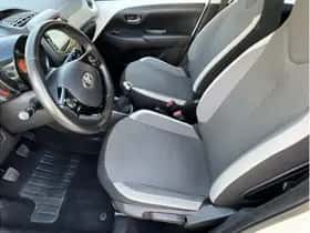 Toyota Aygo (2021) thumbnail 16
