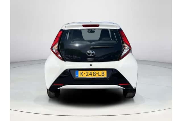 Toyota Aygo (2021) thumbnail 4