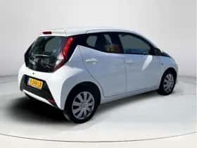 Toyota Aygo (2021) thumbnail 5