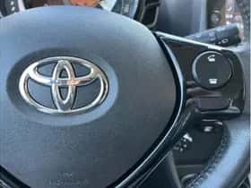 Toyota Aygo (2021) thumbnail 10