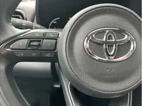 Toyota Yaris Cross (2022) thumbnail 16