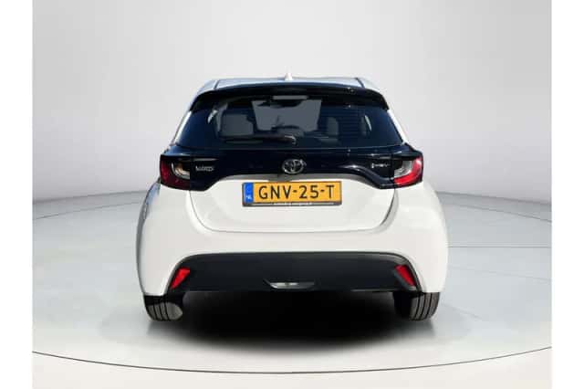Toyota Yaris (2024) thumbnail 4