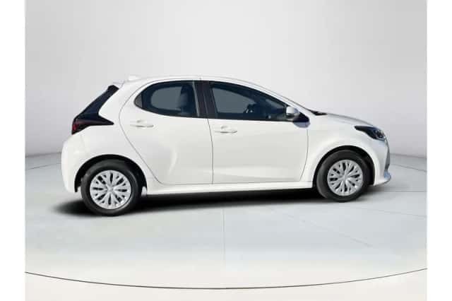 Toyota Yaris (2024) thumbnail 6