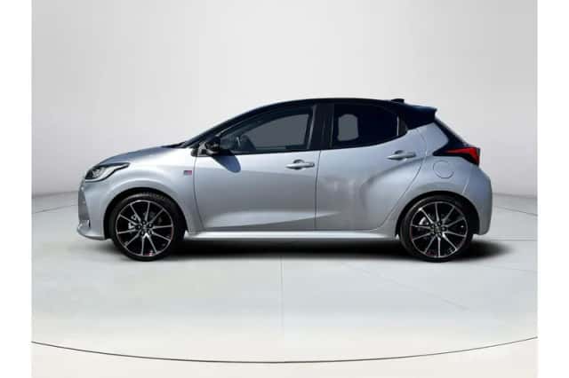 Toyota Yaris (2025) thumbnail 2