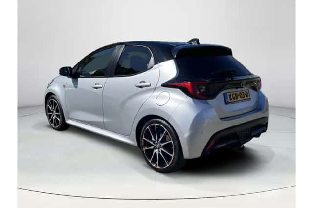 Toyota Yaris (2025) thumbnail 3