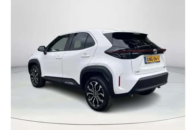 Toyota Yaris Cross (2022) thumbnail 3