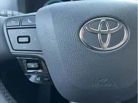 Toyota C-HR (2024) thumbnail 17