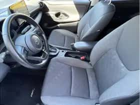 Toyota Yaris (2024) thumbnail 12