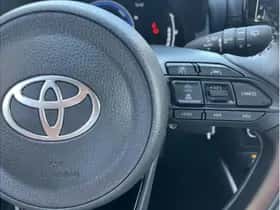 Toyota Yaris (2024) thumbnail 18