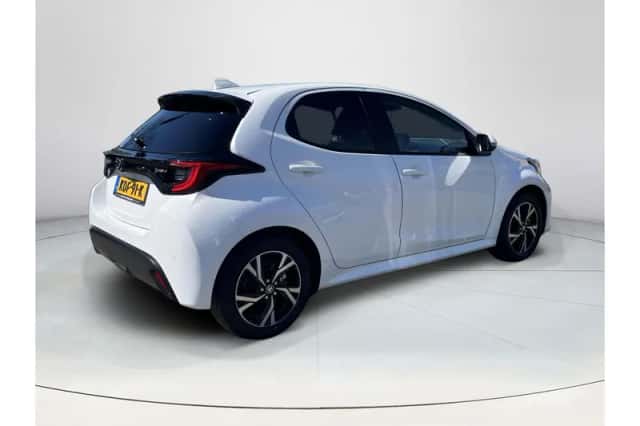 Toyota Yaris (2024) thumbnail 5