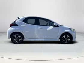 Toyota Yaris (2024) thumbnail 6