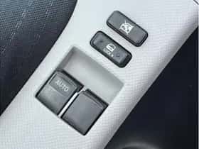 Toyota Yaris (2007) thumbnail 17