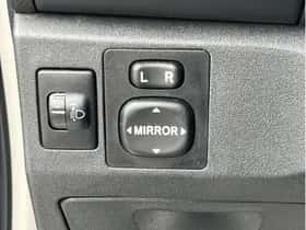 Toyota Yaris (2007) thumbnail 18