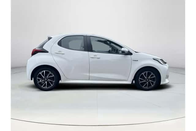 Toyota Yaris (2021) thumbnail 6