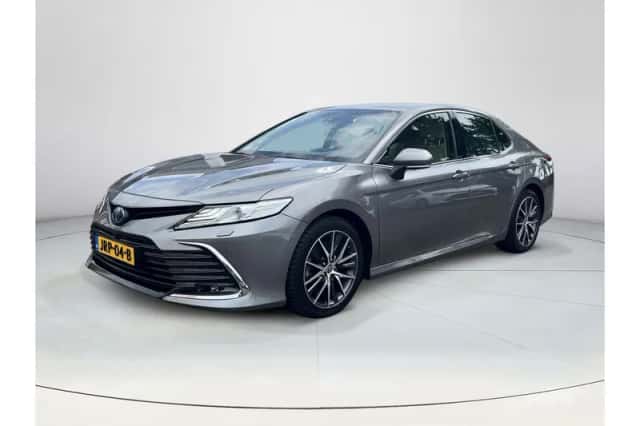 Toyota Camry (2022) thumbnail 1