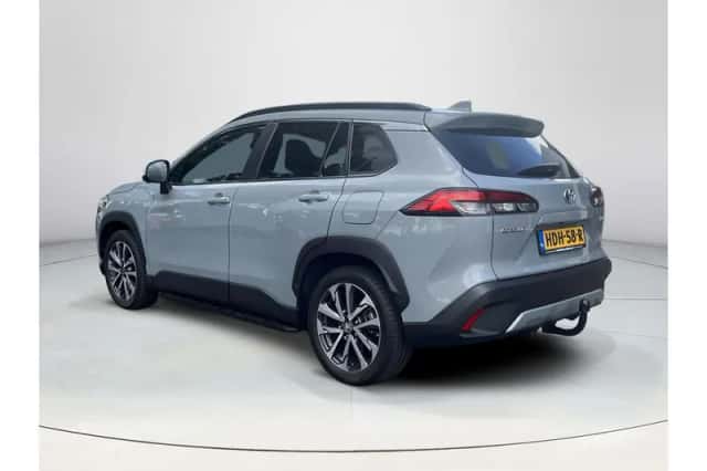 Toyota Corolla (2023) thumbnail 3