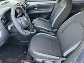 Toyota Aygo X (2025) thumbnail 12