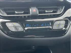Toyota C-HR (2020) thumbnail 16