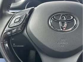 Toyota C-HR (2020) thumbnail 17