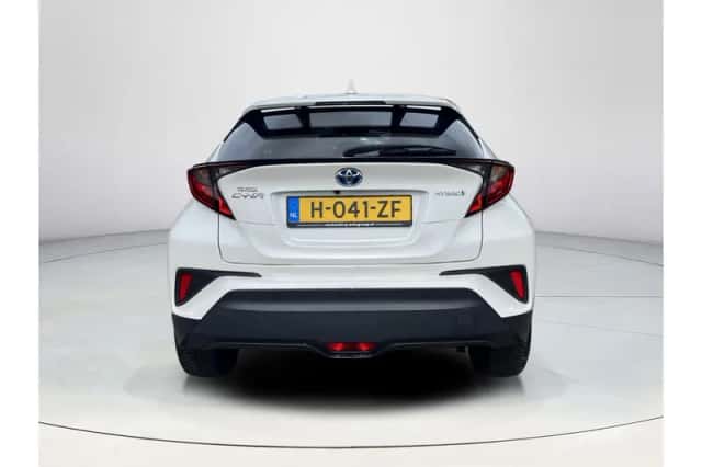 Toyota C-HR (2020) thumbnail 4