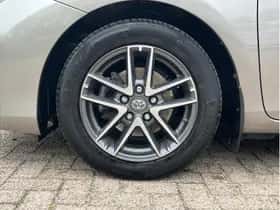 Toyota Auris (2015) thumbnail 24