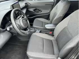 Toyota Yaris Cross (2025) thumbnail 12