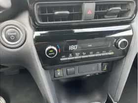 Toyota Yaris Cross (2025) thumbnail 16