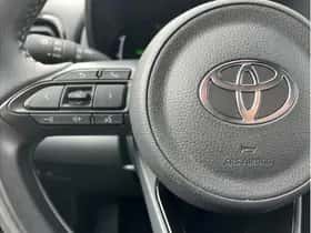 Toyota Yaris Cross (2025) thumbnail 17