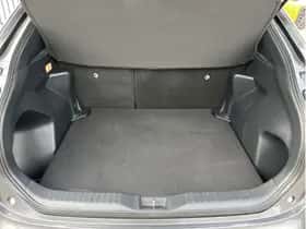 Toyota Yaris Cross (2025) thumbnail 24