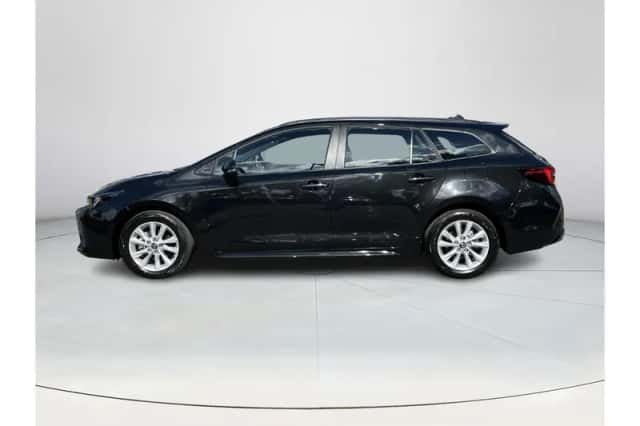 Toyota Corolla (2025) thumbnail 2