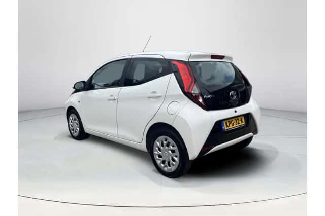 Toyota Aygo (2021) thumbnail 3