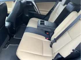 Toyota RAV4 (2016) thumbnail 13