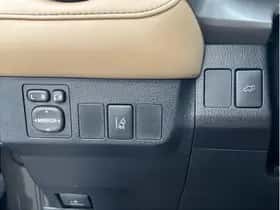 Toyota RAV4 (2016) thumbnail 21