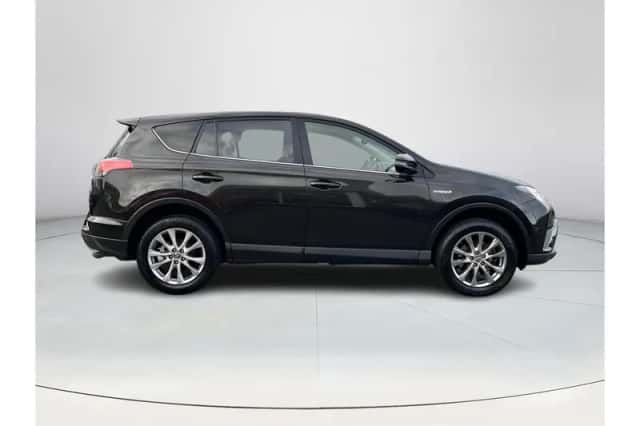 Toyota RAV4 (2016) thumbnail 6