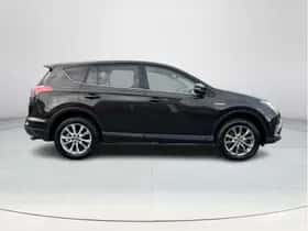 Toyota RAV4 (2016) thumbnail 6
