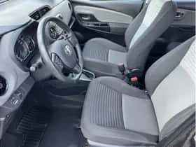 Toyota Yaris (2020) thumbnail 12